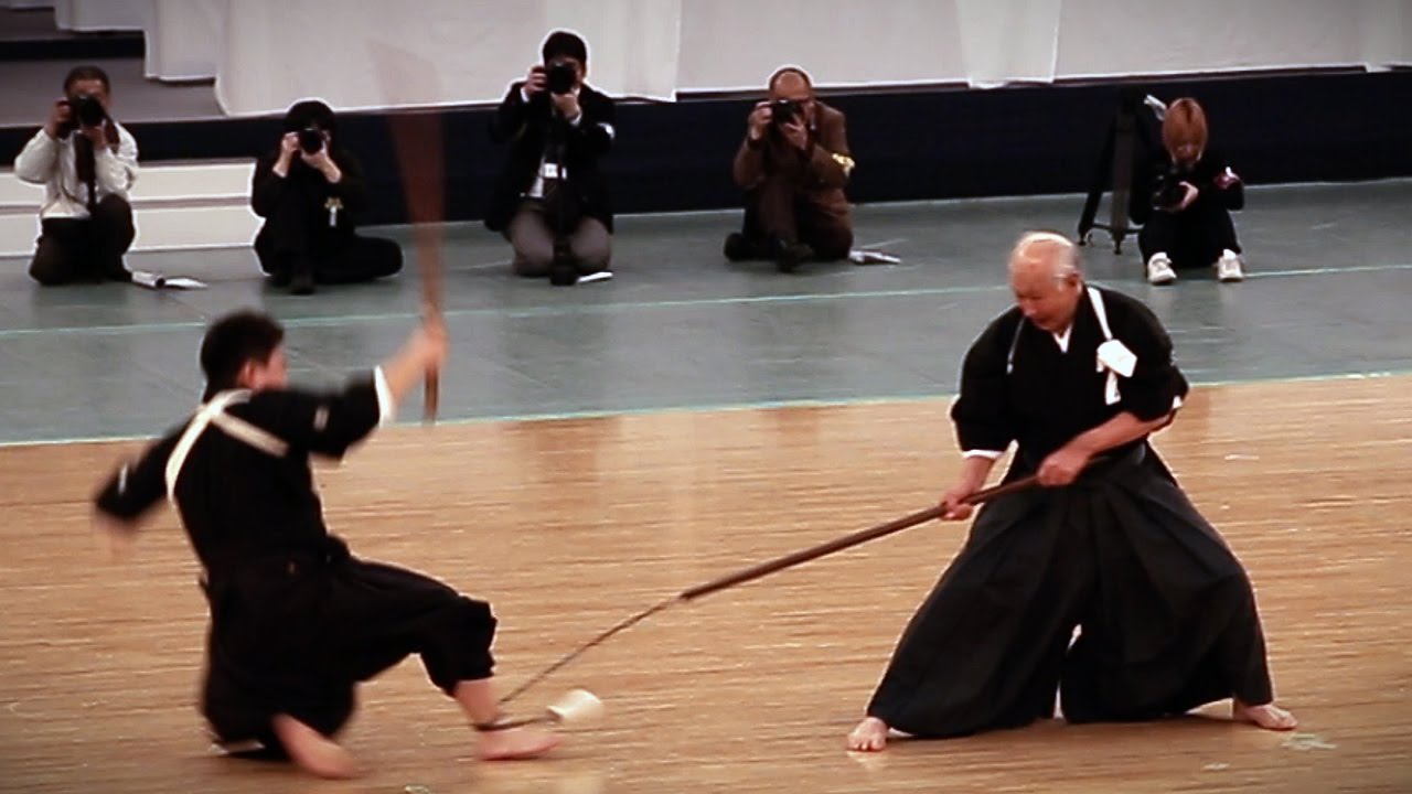 Demonstração de armas da Araki Ryū